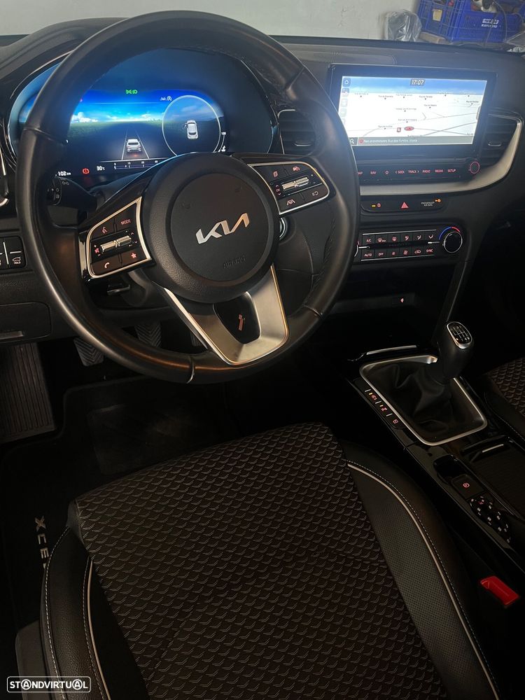 Kia XCeed 1.0 T-GDI Tech - 15