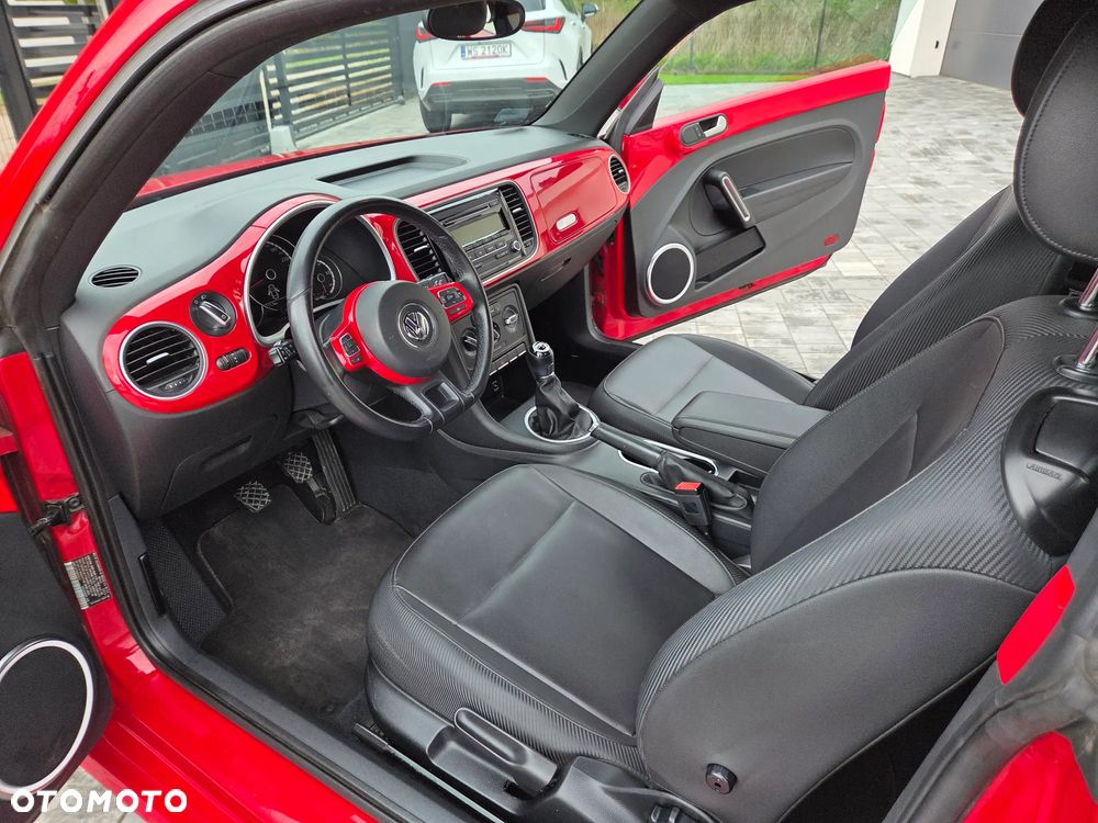Volkswagen New Beetle - 27