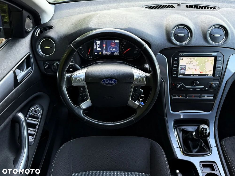 Ford Mondeo - 25