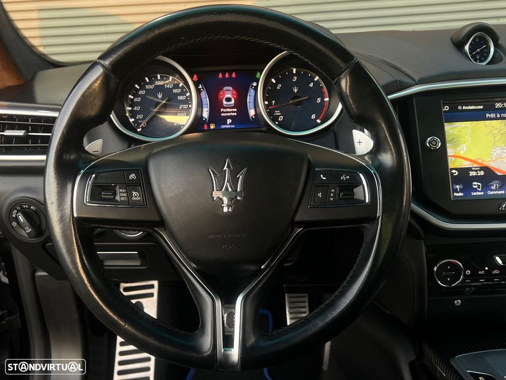 Maserati Ghibli 3.0 V6 GranLusso - 21