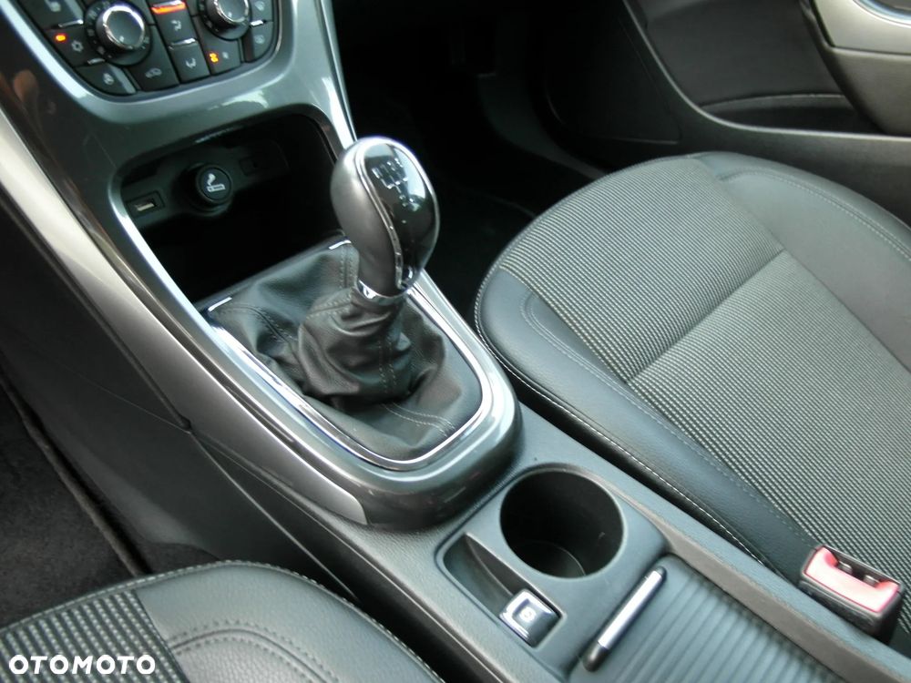 Opel Astra 1.4 Turbo Innovation - 36