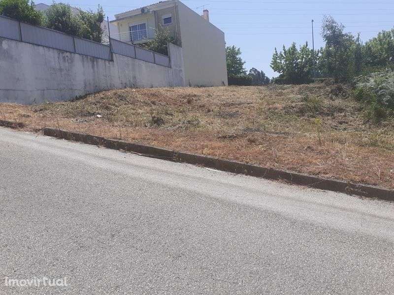 Terreno para construção de r/chao;Andar e Garagem  Lateral - Grande imagem: 2/3