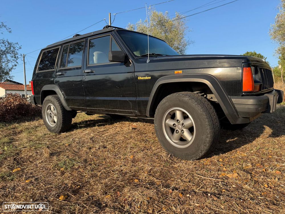 Jeep Cherokee - 9