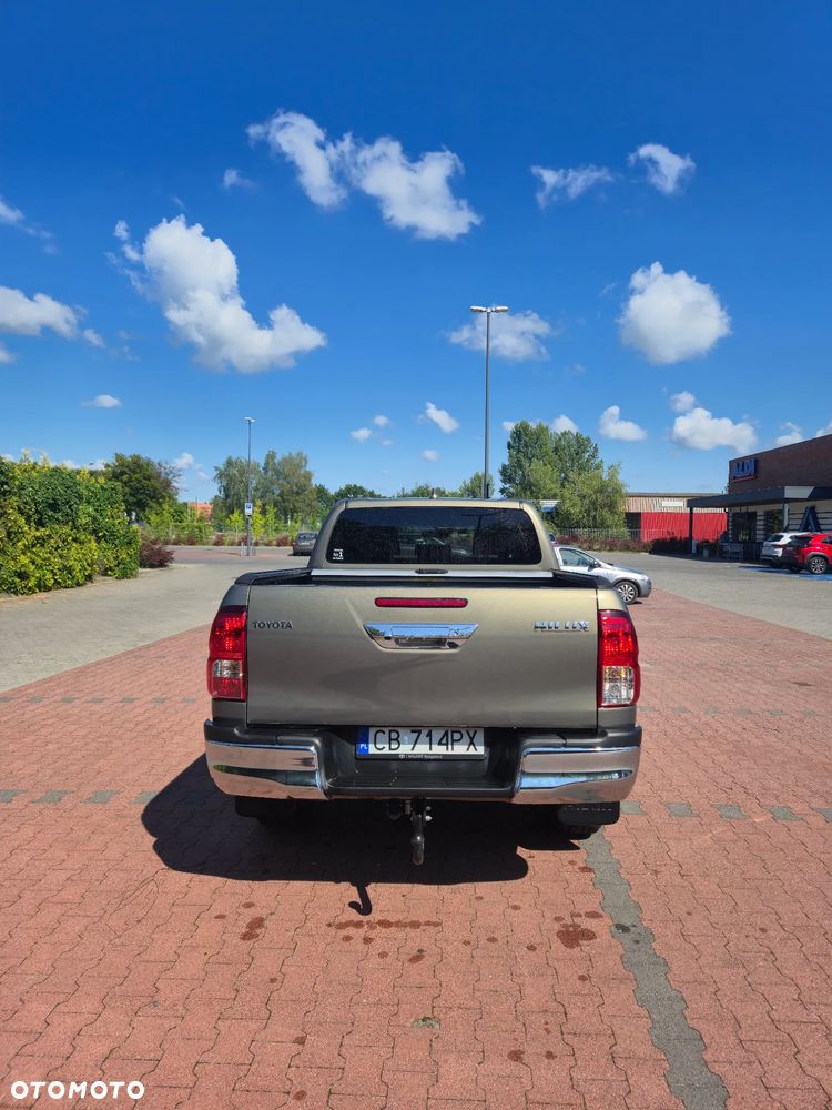 Toyota Hilux 2.4 D-4D Double Cab SR5 4x4 - 3