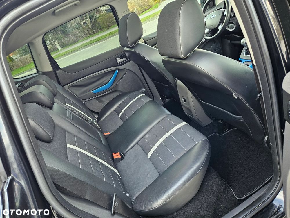 Ford Kuga 2.0 TDCi 2x4 Titanium - 11