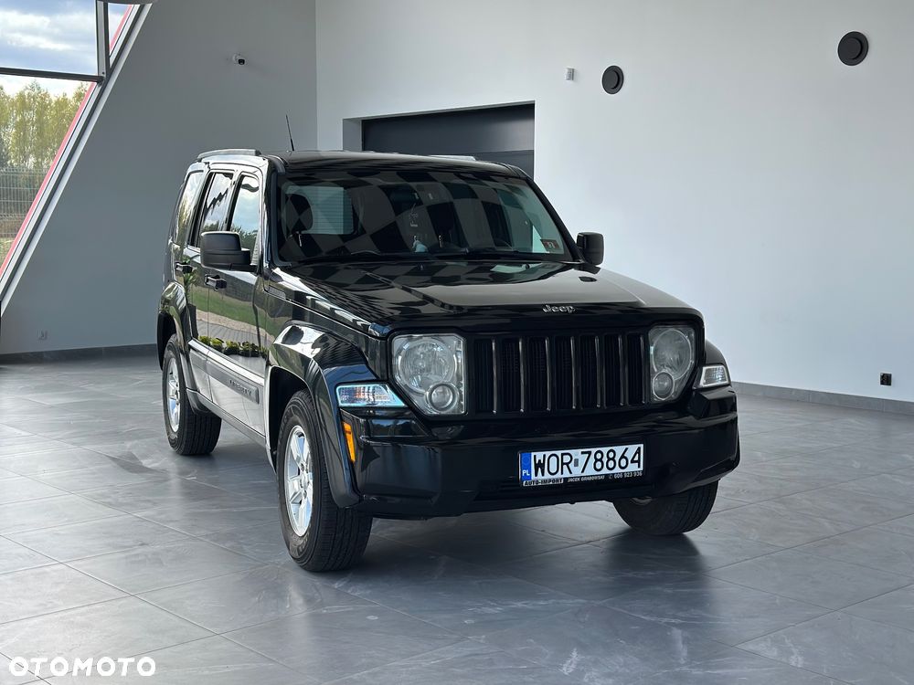 Jeep Liberty - 2