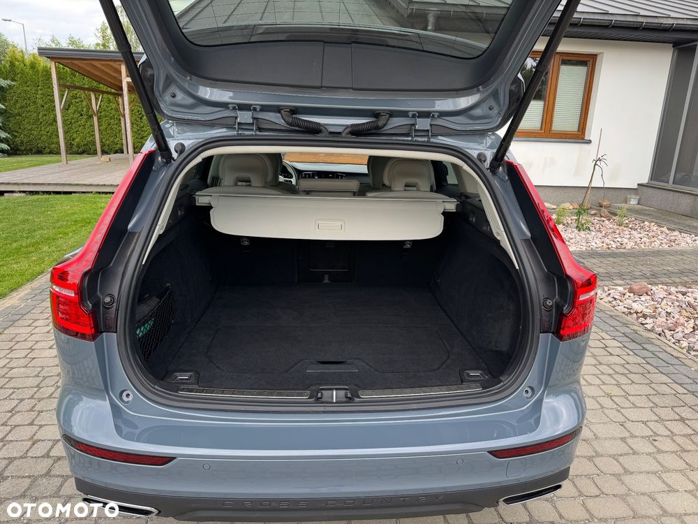 Volvo V60 B4 D Ultimate Dark - 13