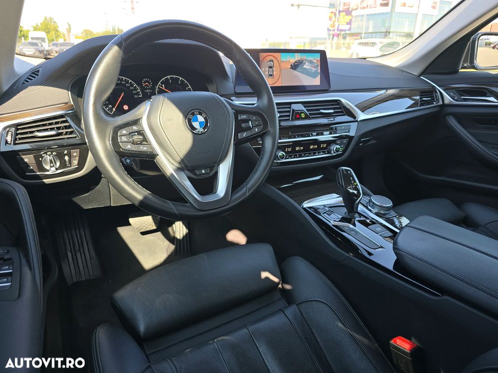 BMW Seria 5 525d Aut. Luxury Line - 9