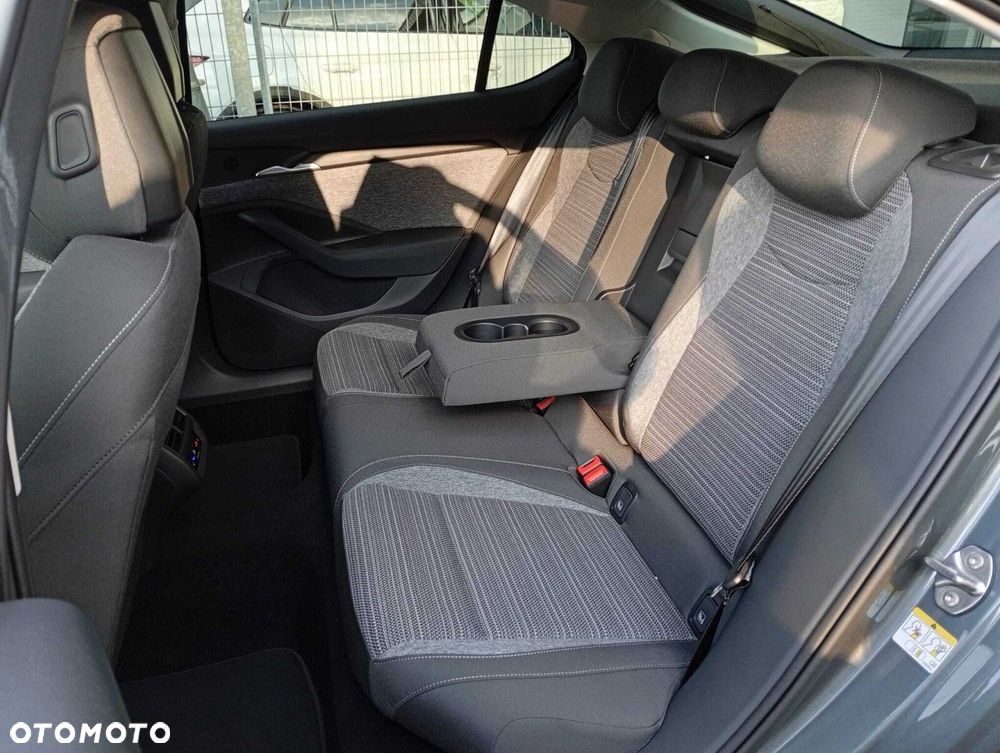 Skoda Superb 2.0 TDI SCR Edition 130 DSG - 20