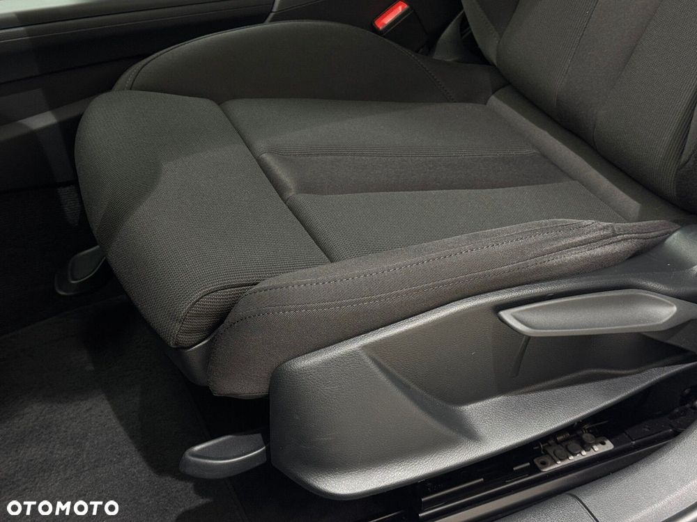 Audi A4 Limousine - 11