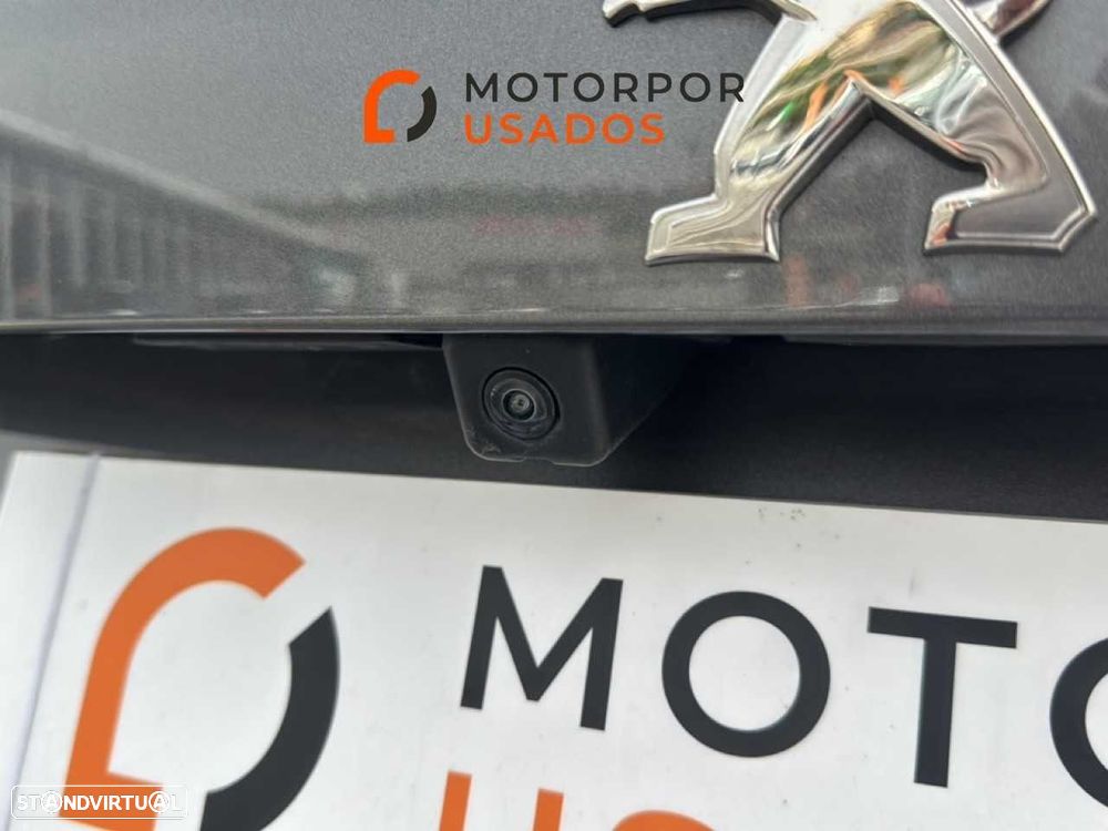 Peugeot 2008 1.2 PureTech Allure - 12