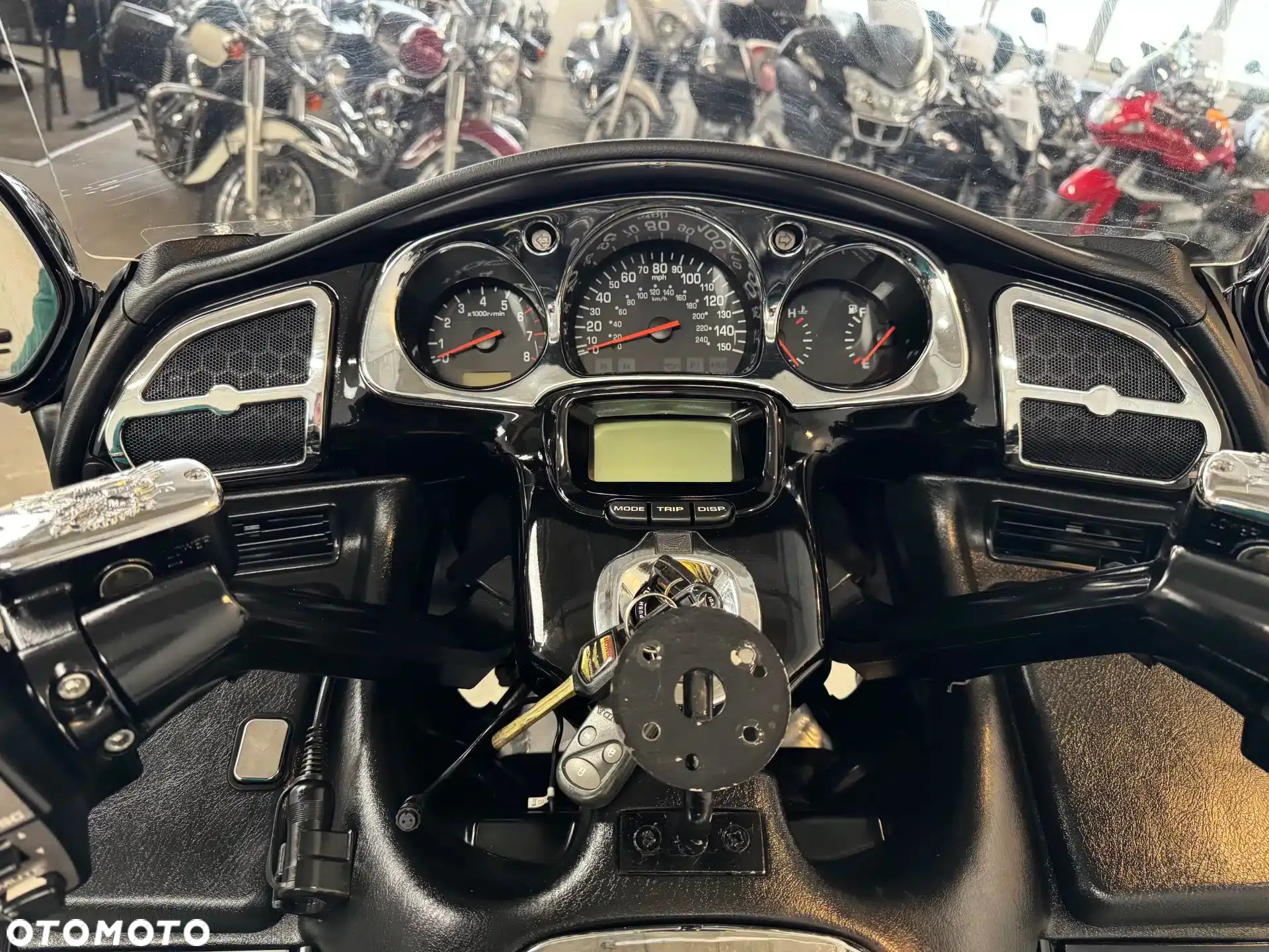 Honda GL - 33