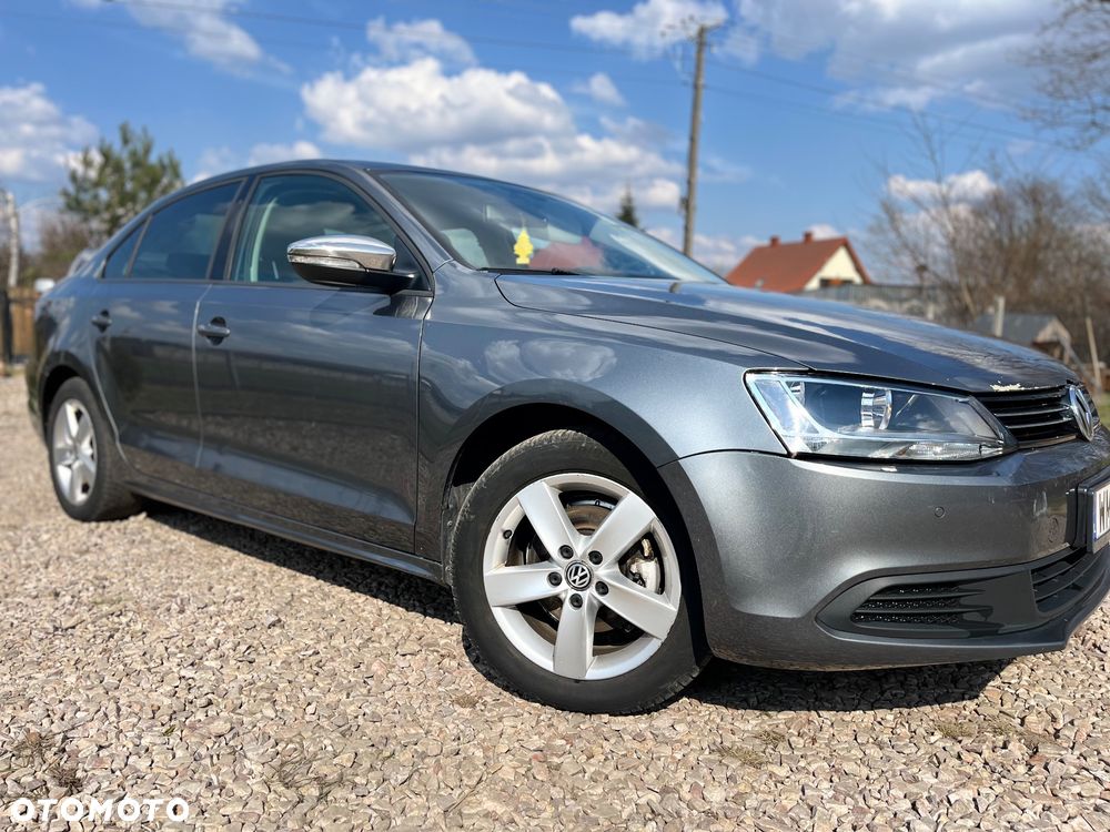 Volkswagen Jetta 1.6 TDI Highline Optimum DSG - 28