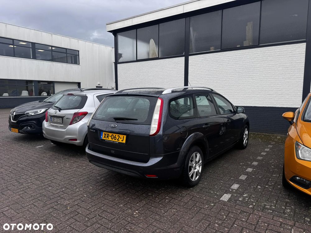 Ford Focus 1.6 16V Viva I - 4