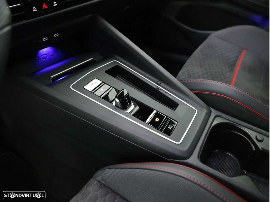 VW Golf 2.0 TSI GTI Clubsport DSG - 26