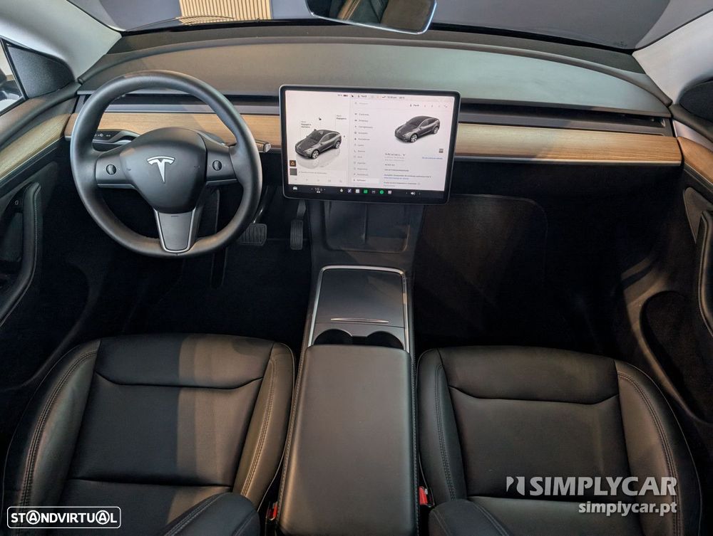Tesla Model Y - 10