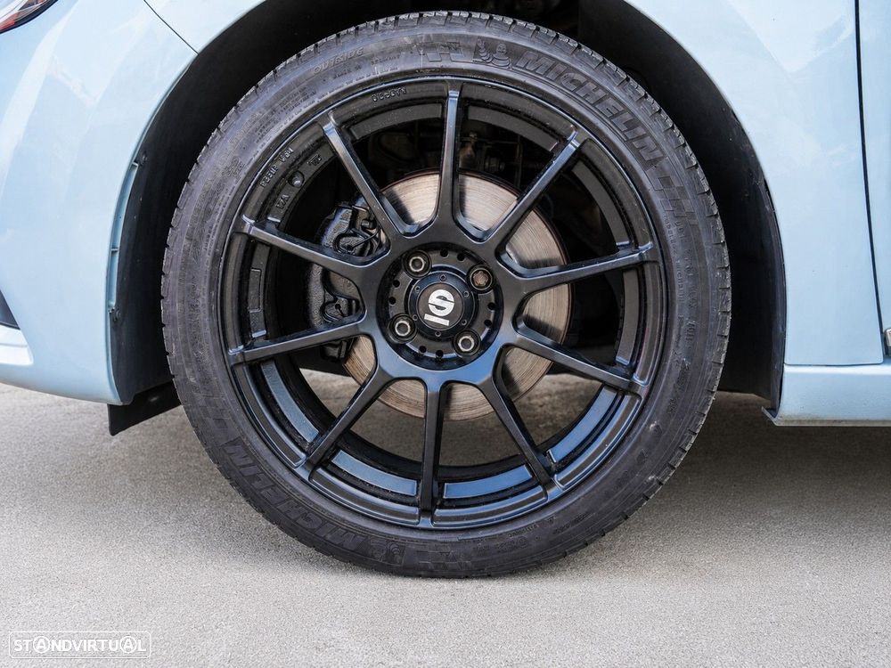 Renault Clio - 32