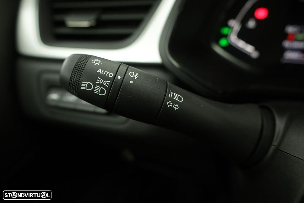 Renault Captur 1.0 TCe Techno Bi-Fuel - 17