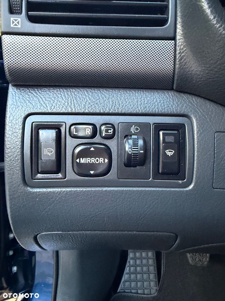 Toyota Avensis - 33
