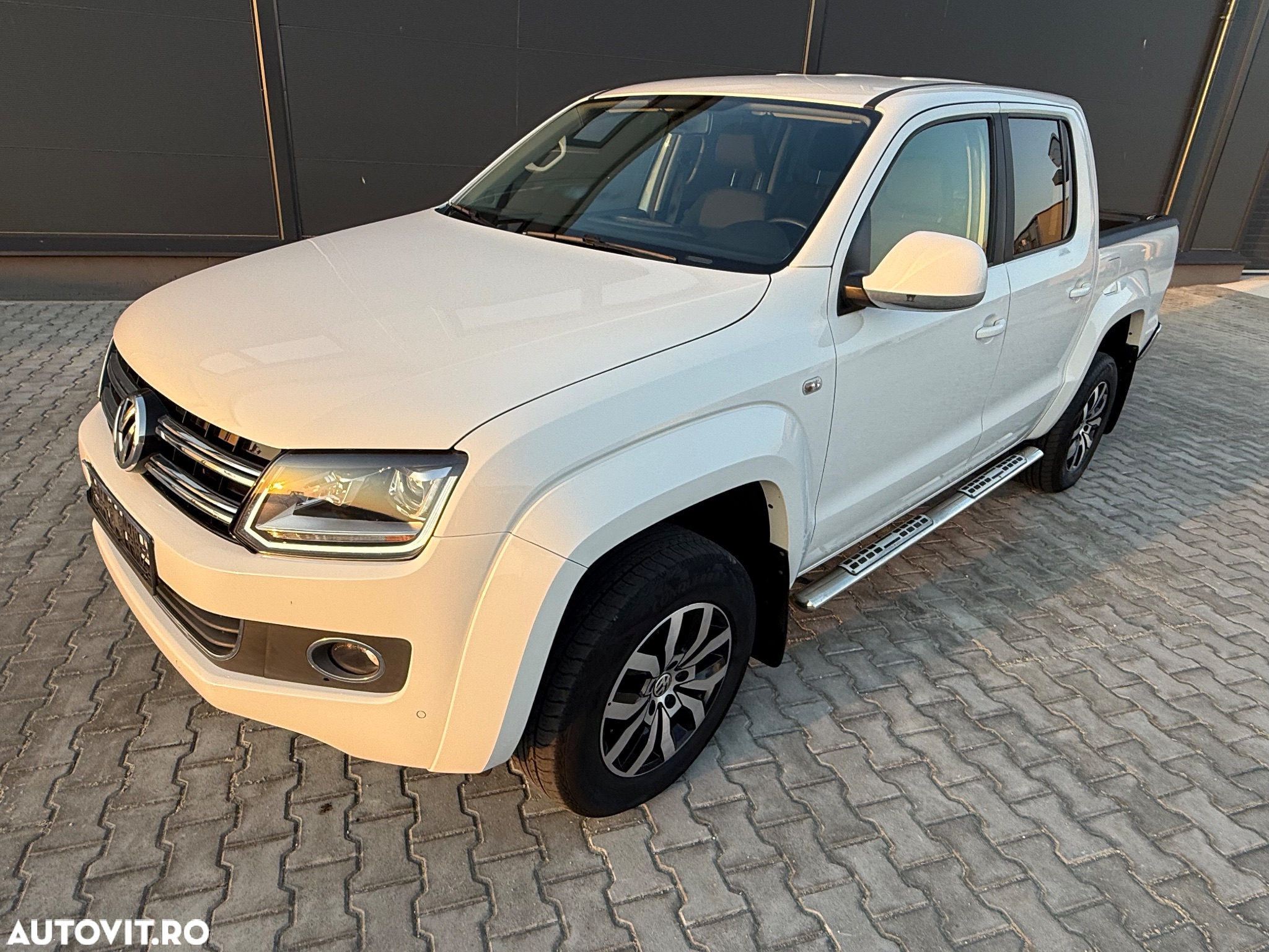 Volkswagen Amarok 2.0 BiDI 4x4 Cabina Dubla Highline Aut. - 2