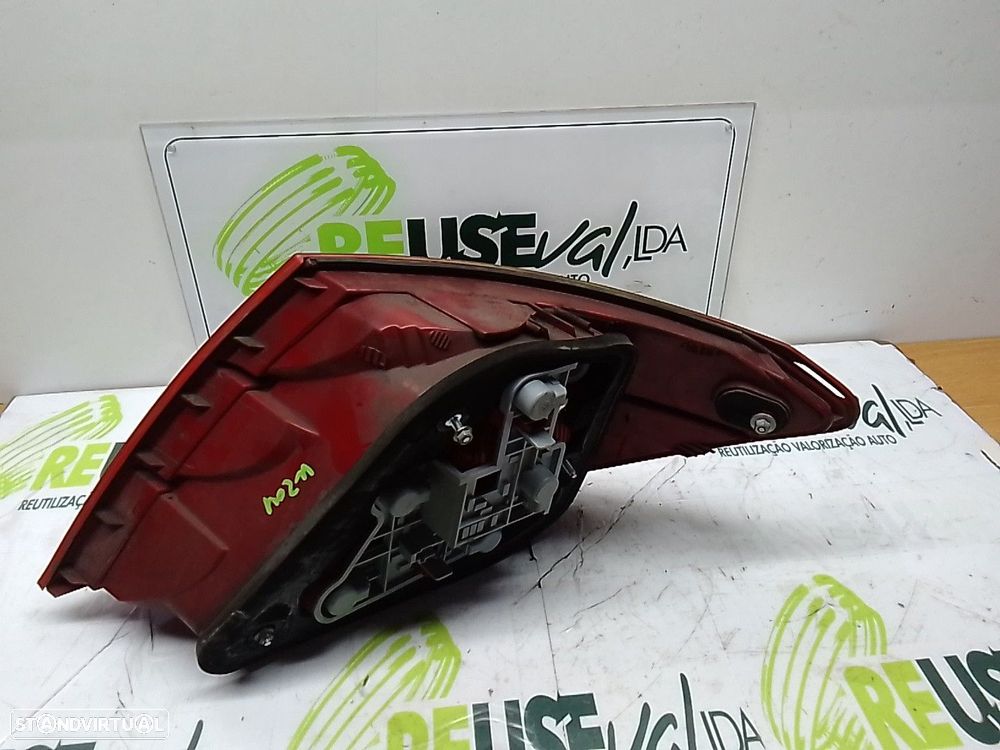 Farolim Stop Esq Mercedes-Benz C-Class (W204) - 3