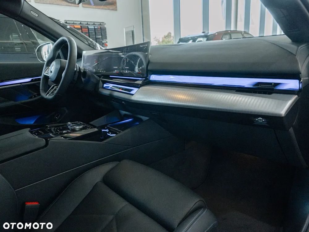 BMW Seria 5 520i - 9