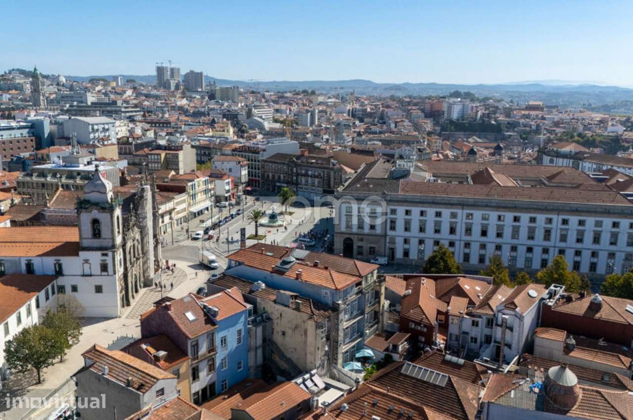 Prédio T13 - Rua do Carmo - Porto - Grande imagem: 3/24