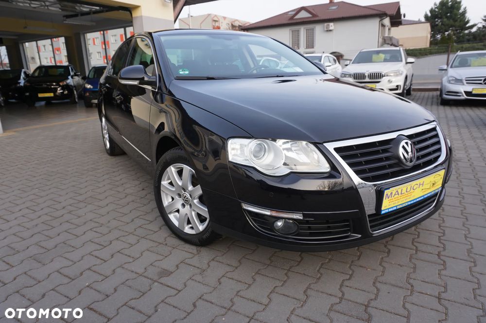 Volkswagen Passat 1.6 Comfortline Family - 4
