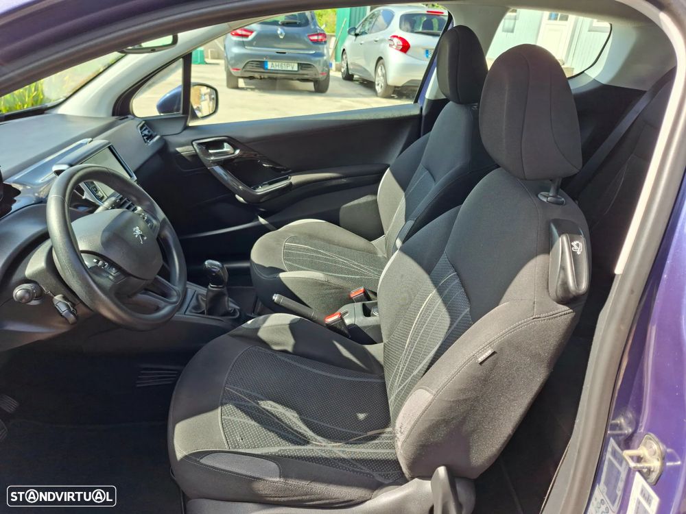 Peugeot 208 1.4 HDi Active - 9
