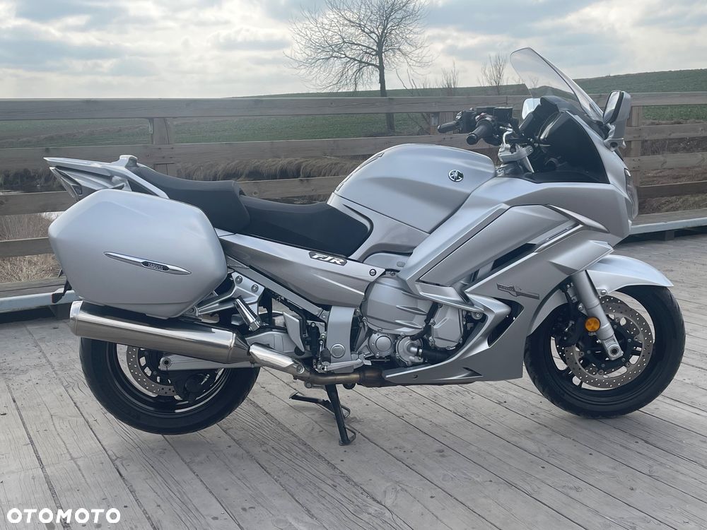 Yamaha FJR - 2
