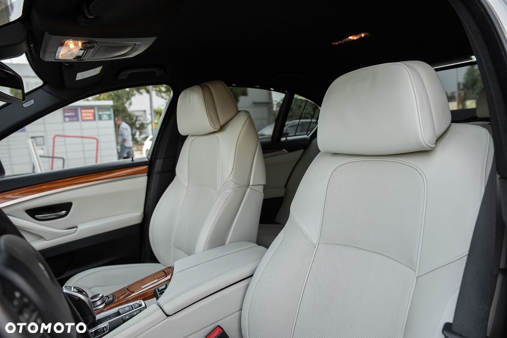 BMW Seria 5 535i xDrive Sport-Aut Luxury Line - 16