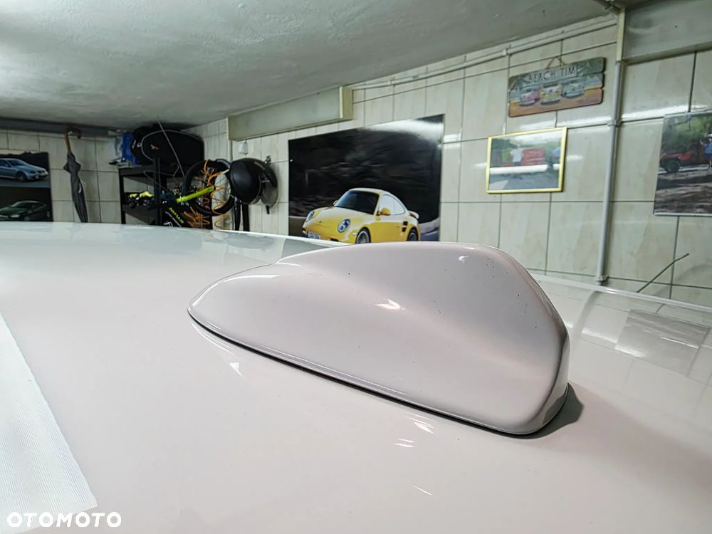 Volvo C30 1.6D DRIVe R-Design Start-Stop - 28