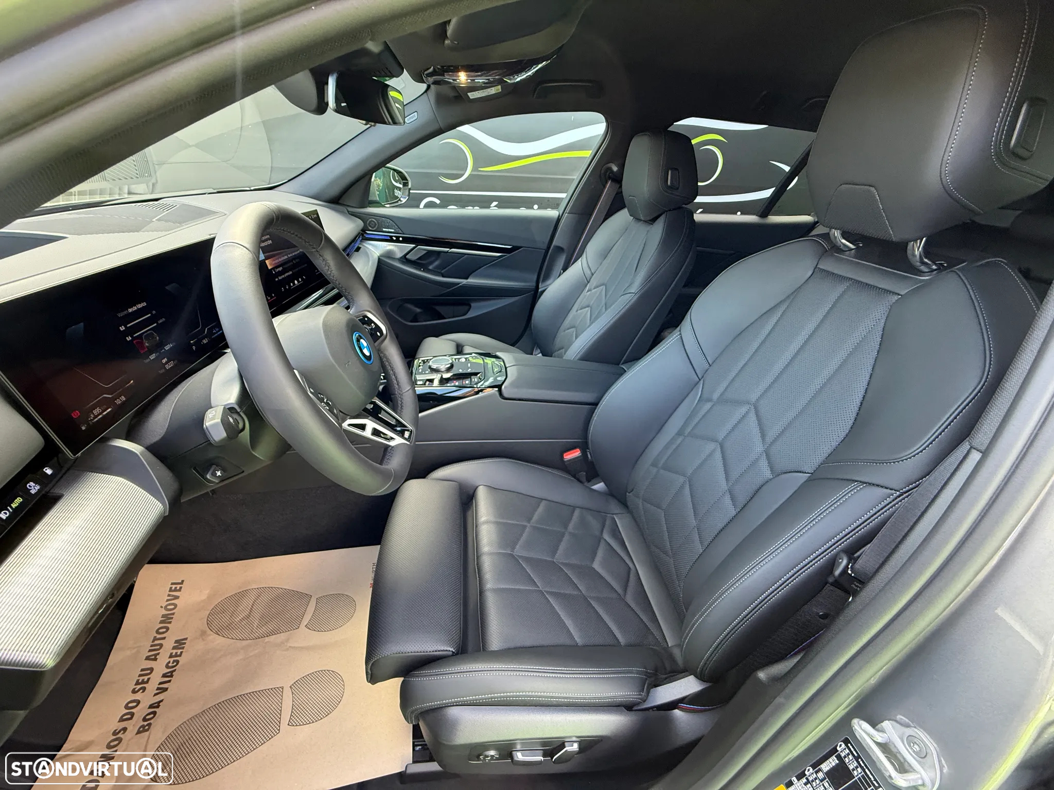 BMW 530 e Pack Desportivo M Pro - 27