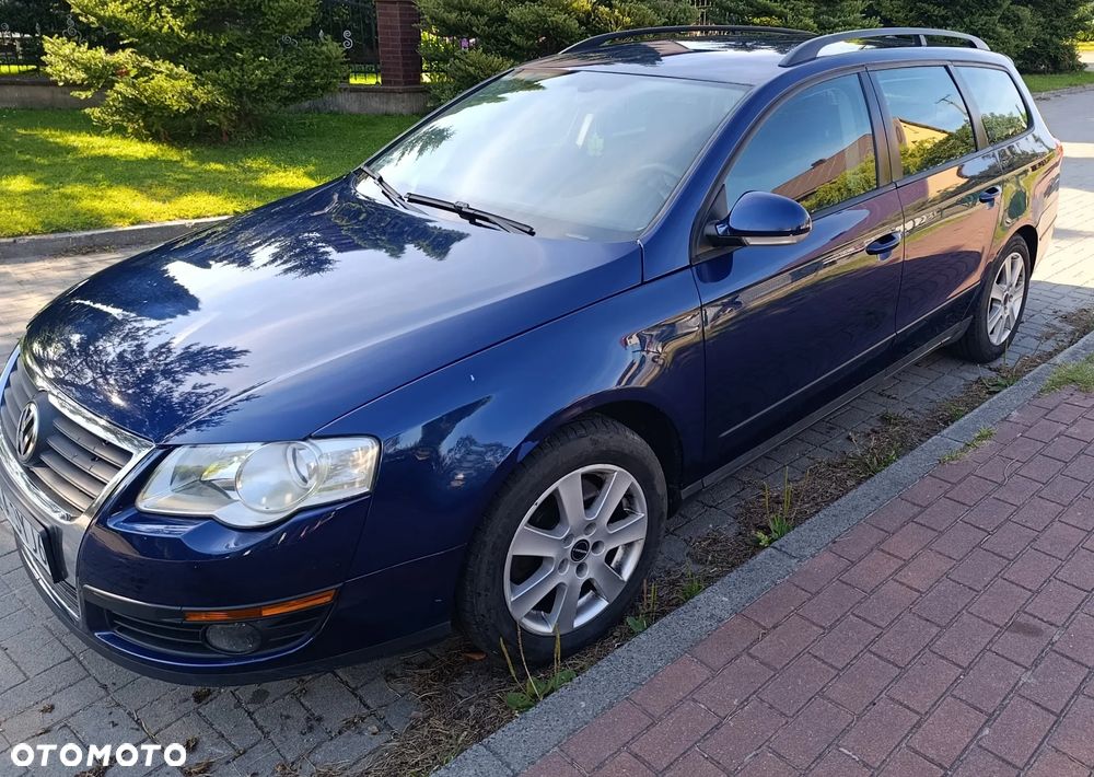 Volkswagen Passat - 2