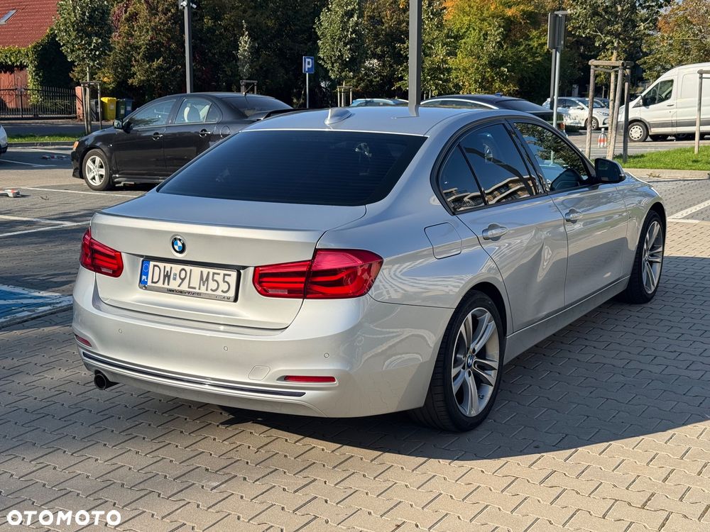 BMW Seria 3 318d Sport Line - 5