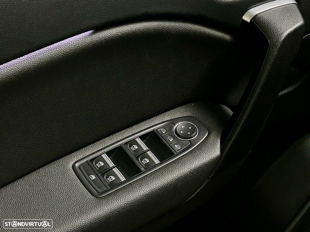 Renault Captur E-TECH 160 INTENS - 35