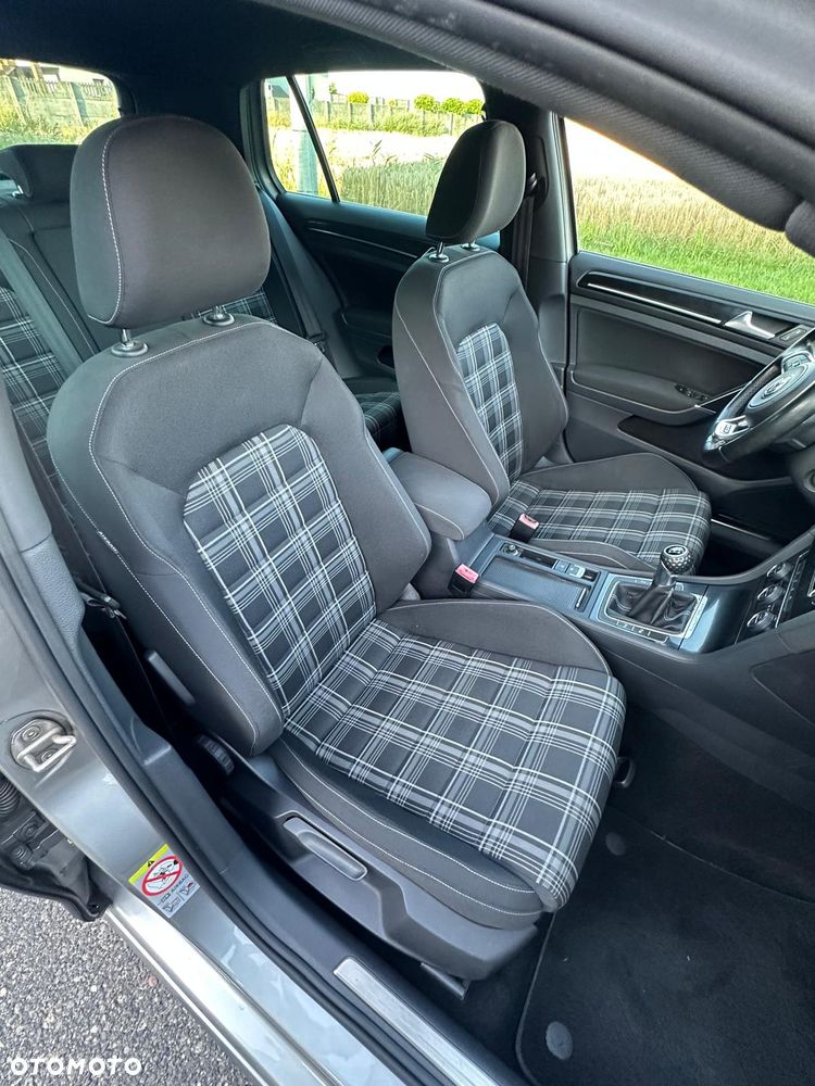 Volkswagen Golf GTD BlueMotion Technology - 12