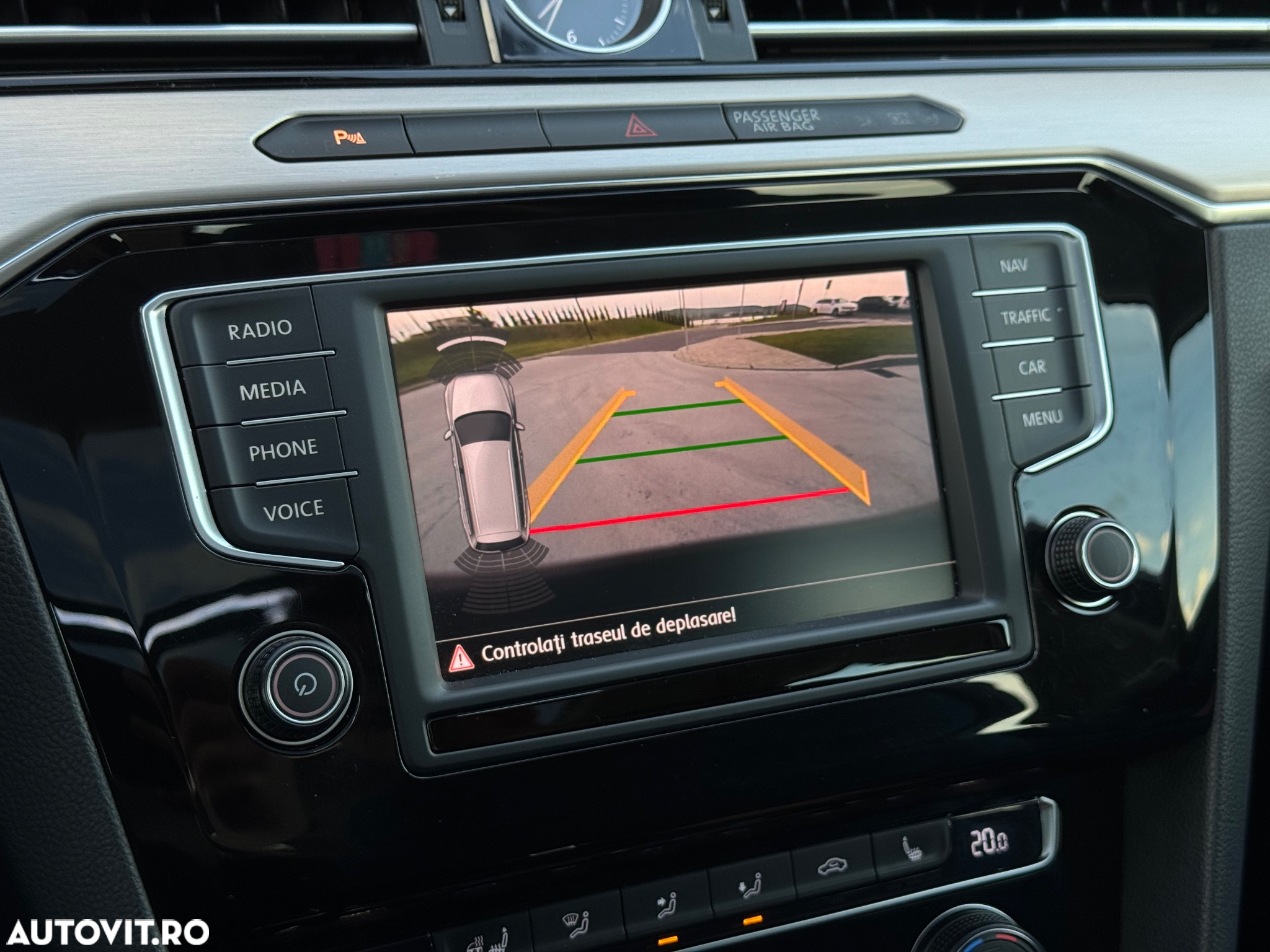 Volkswagen Passat Variant 2.0 TDI DSG 4Motion Highline - 33
