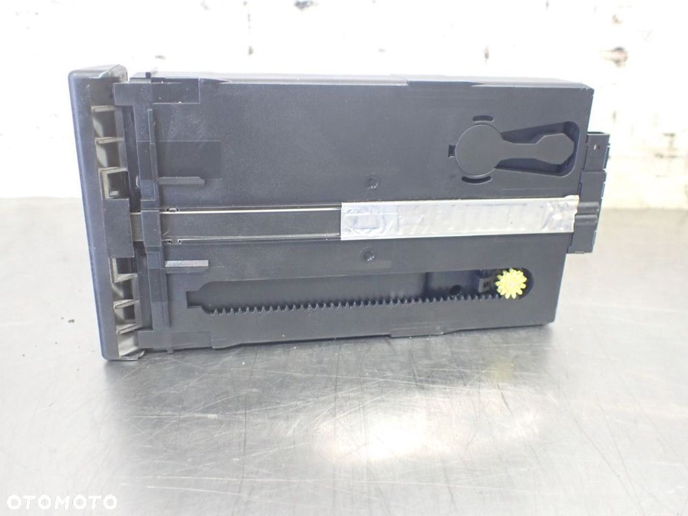 SCHOWEK AUDI A6 C5 2.5 4B0941561C - 2