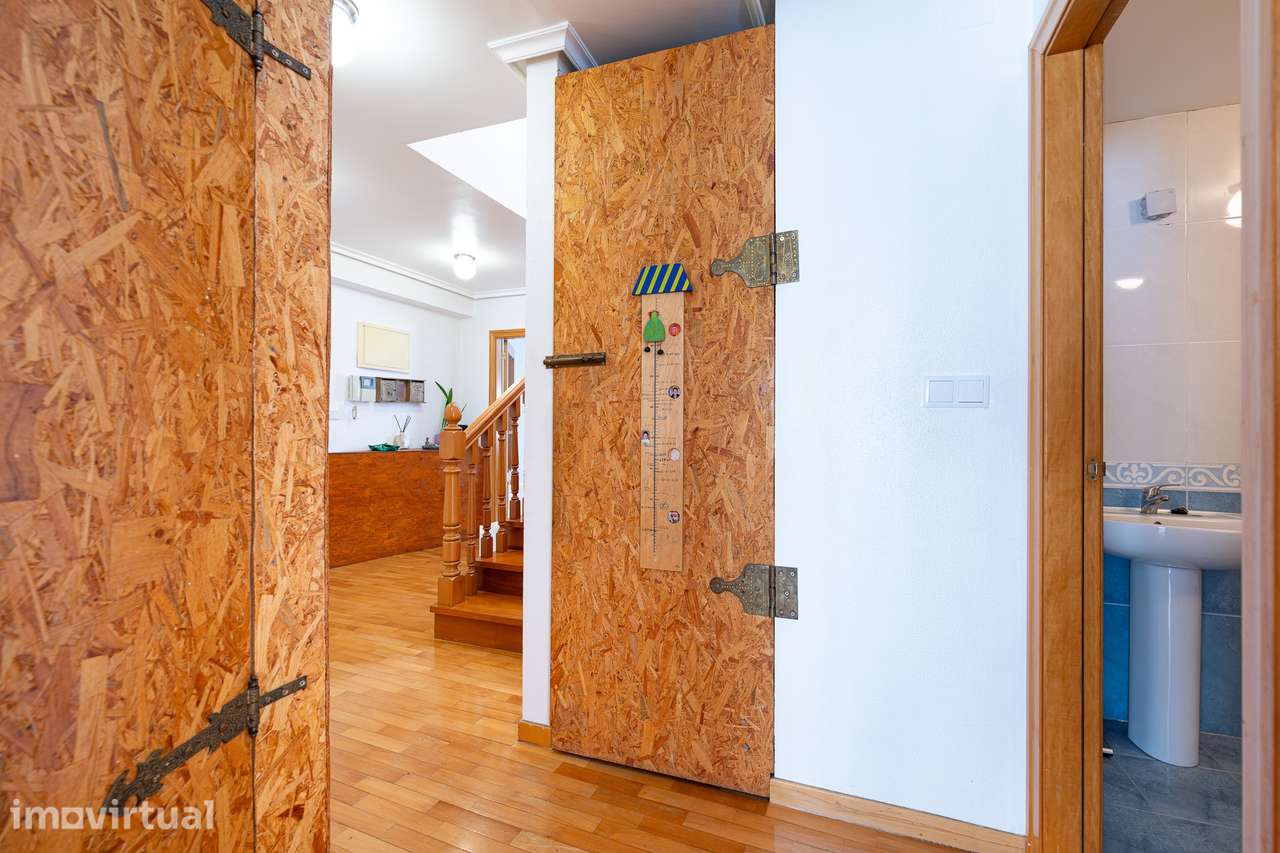 Apartamento T4 DUPLEX Venda em Alhos Vedros,Moita - Grande imagem: 4/60