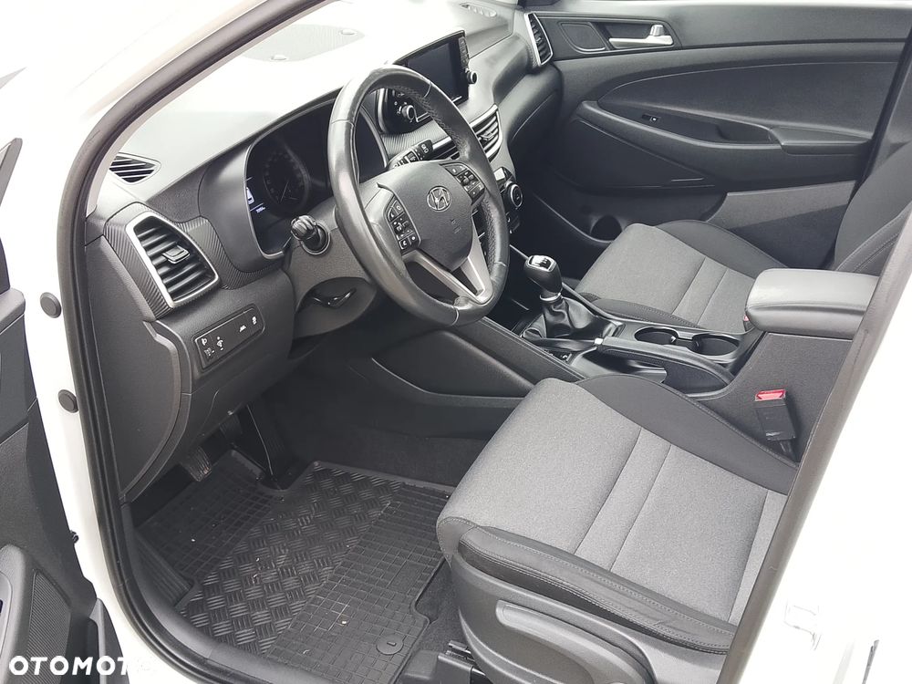 Hyundai Tucson - 16
