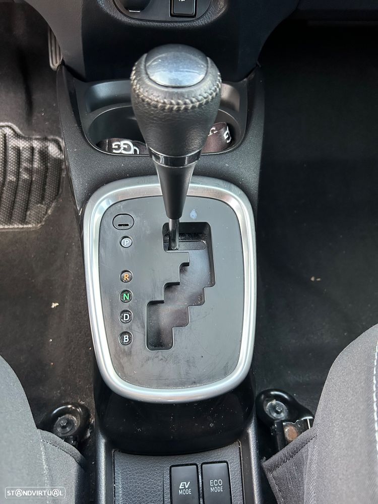 Toyota Yaris - 24