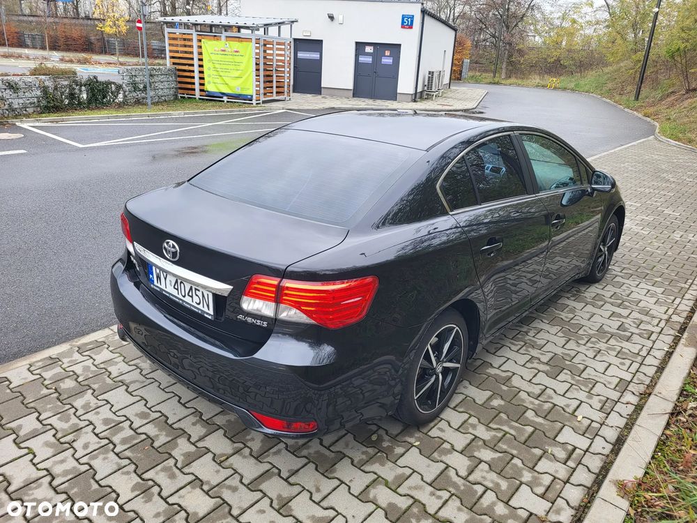 Toyota Avensis - 5