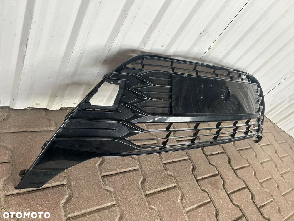 TOYOTA YARIS III LIFT 2017-2020 KRATKA ŚRODKOWA W ZDERZAK PRZÓD PRZEDNI ATRAPA GRILL LAKIEROWANA - 5