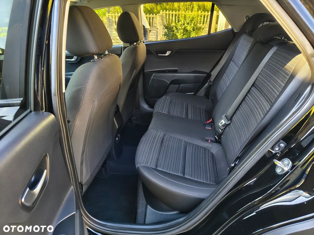 Kia Stonic 1.2 L Business Line - 36