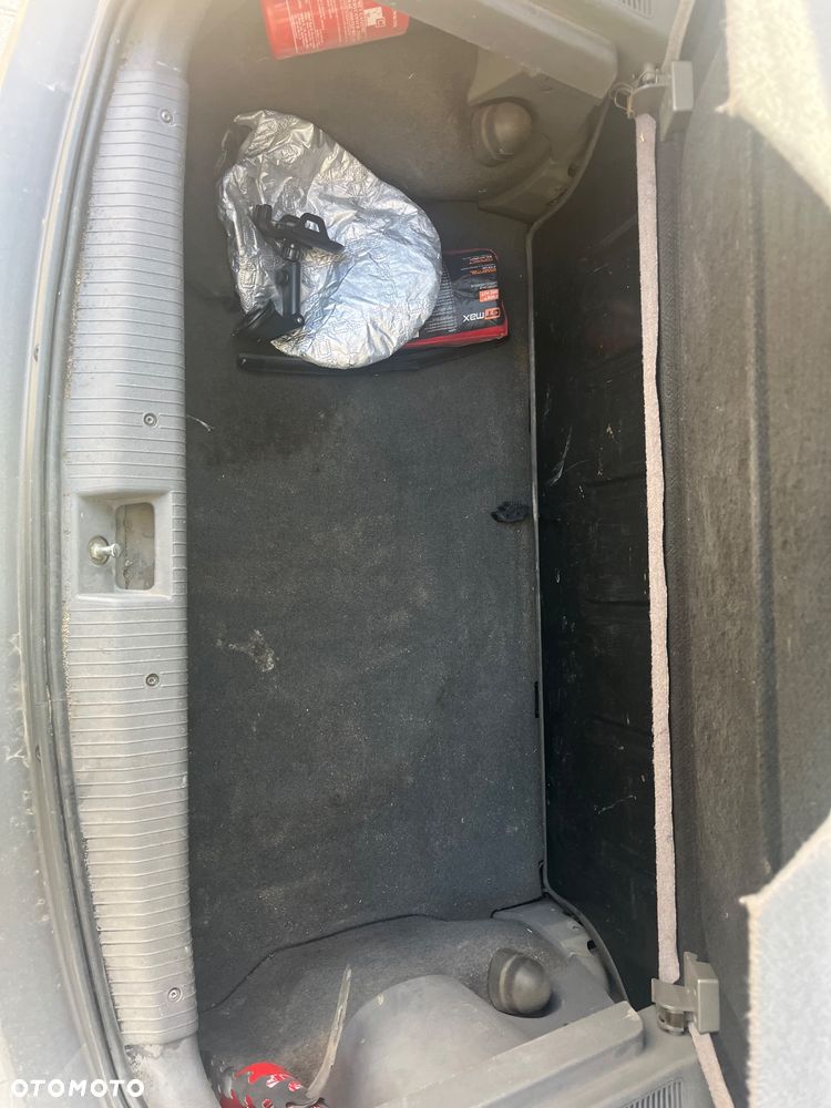 Opel Corsa 1.4 16V Sport - 5