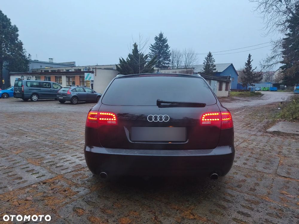 Audi A6 Avant 2.4 - 6
