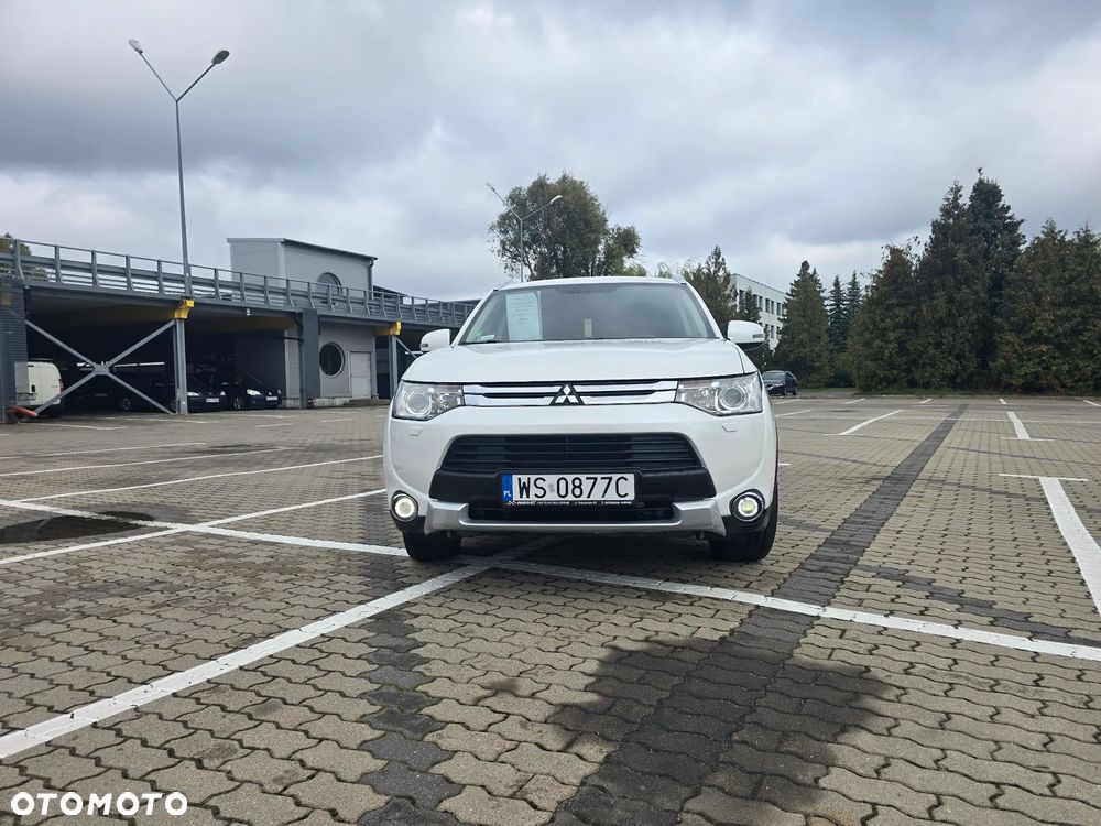 Mitsubishi Outlander 2.0 Instyle Navi CVT - 6