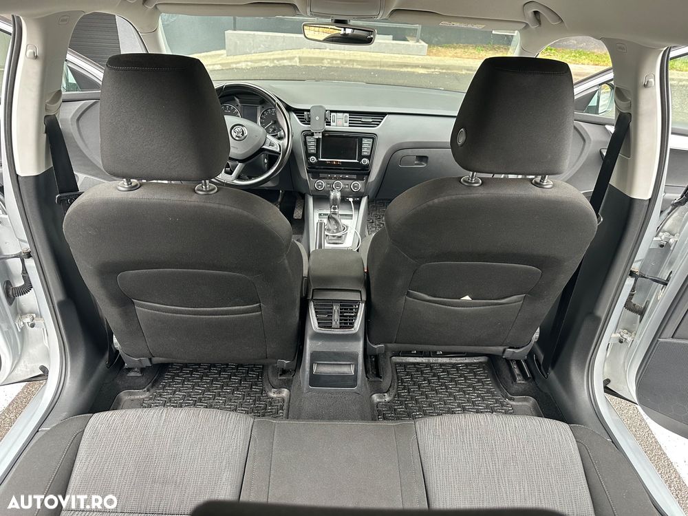 Skoda Octavia 2.0 TDI DSG Style - 9