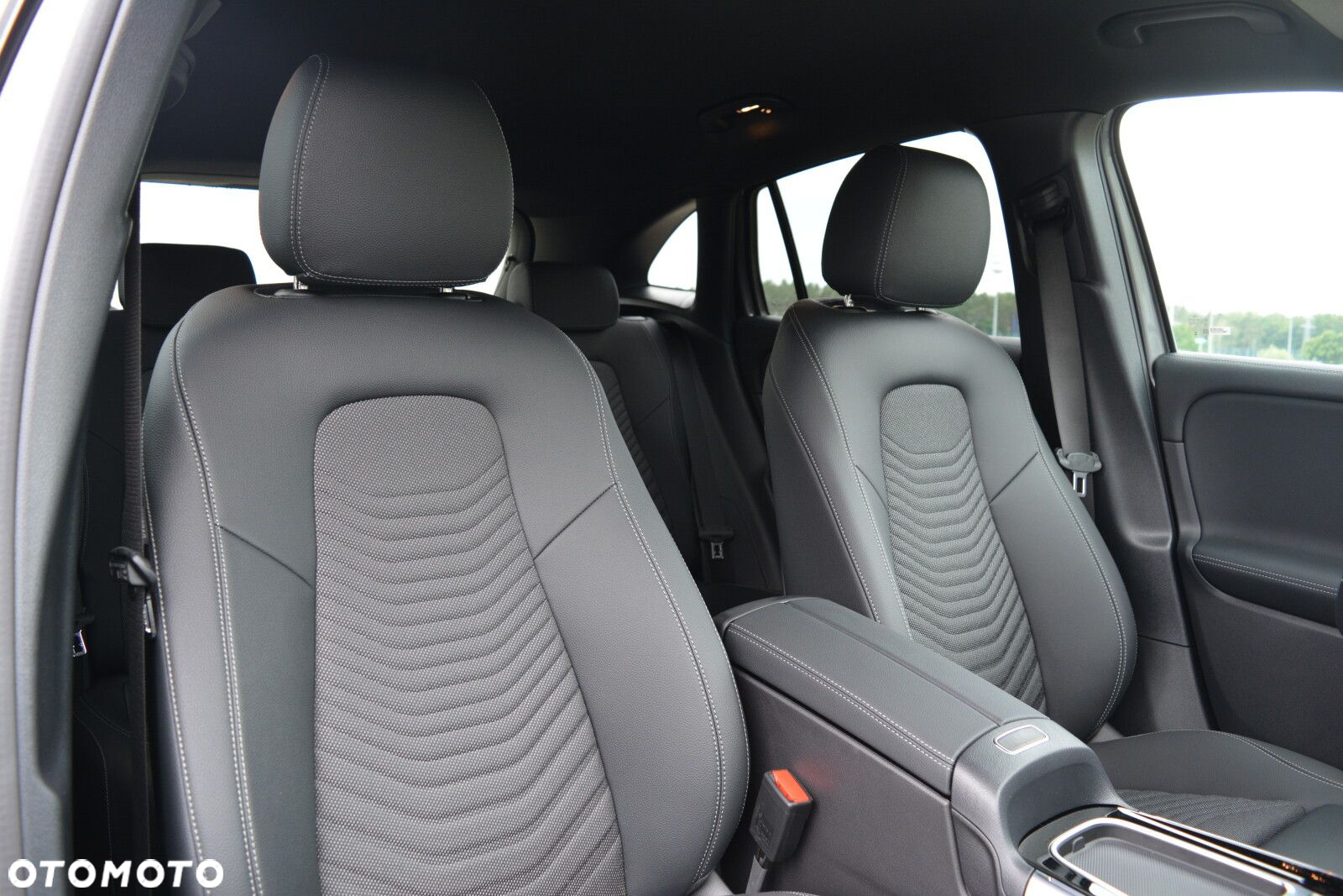 Mercedes-Benz GLA - 15